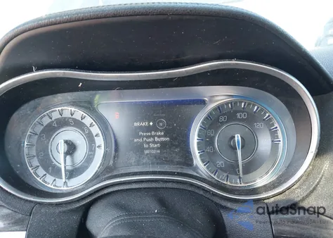 2016 Chrysler 300 Anniversary Edition z USA, uszkodzony, nr VIN 2C3CCARG5GH170892